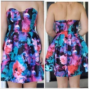 Size 7/8 strapless dress